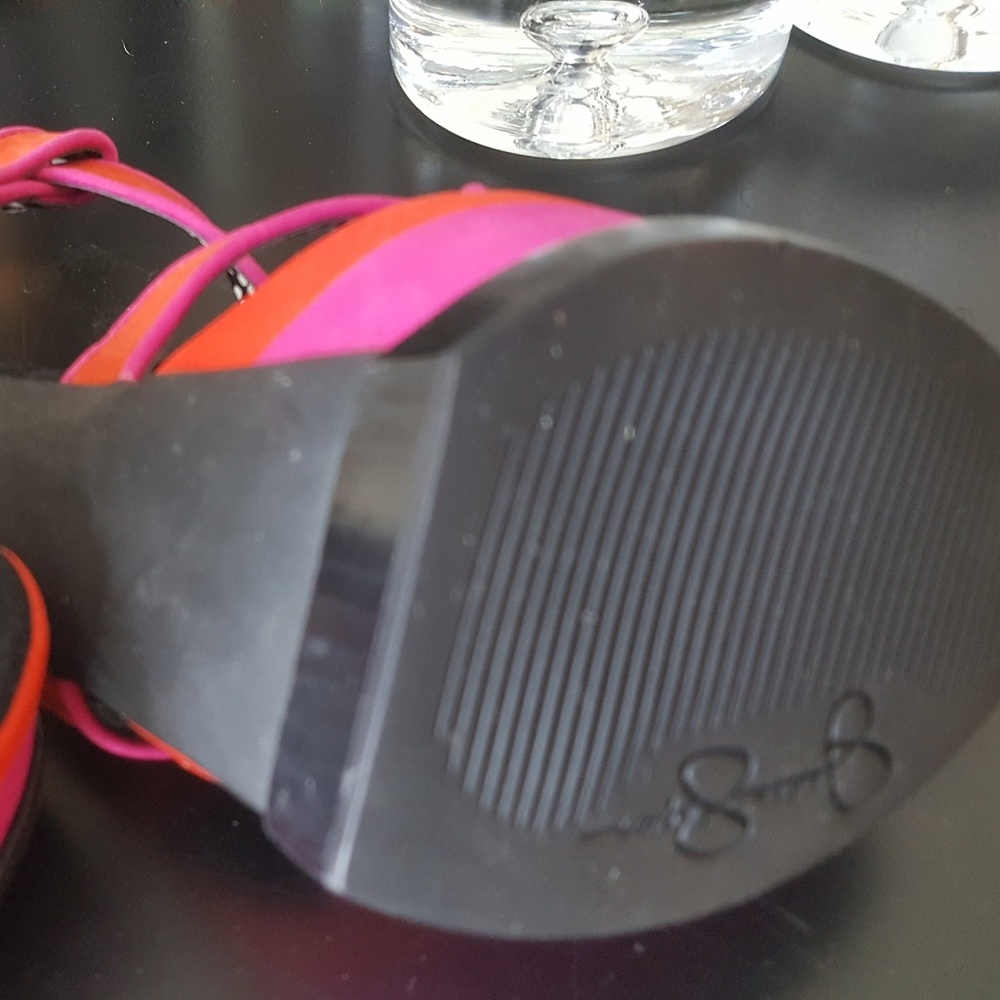 Jessica Simpson heels - Picture 3 of 3